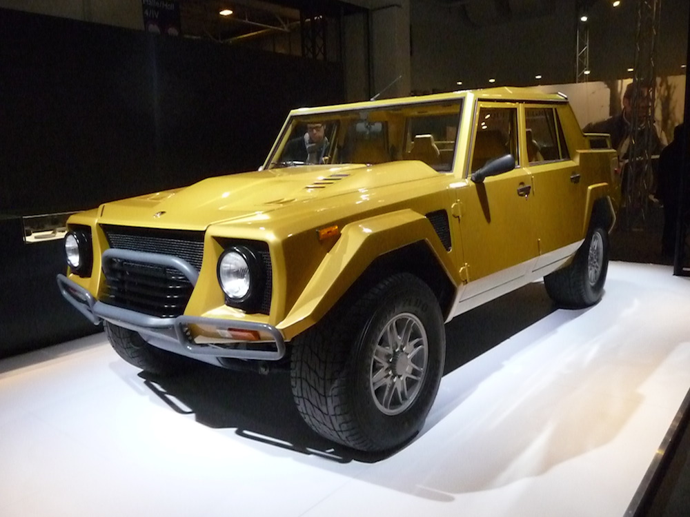 Lamborghini LM002 Front und Seitenansicht